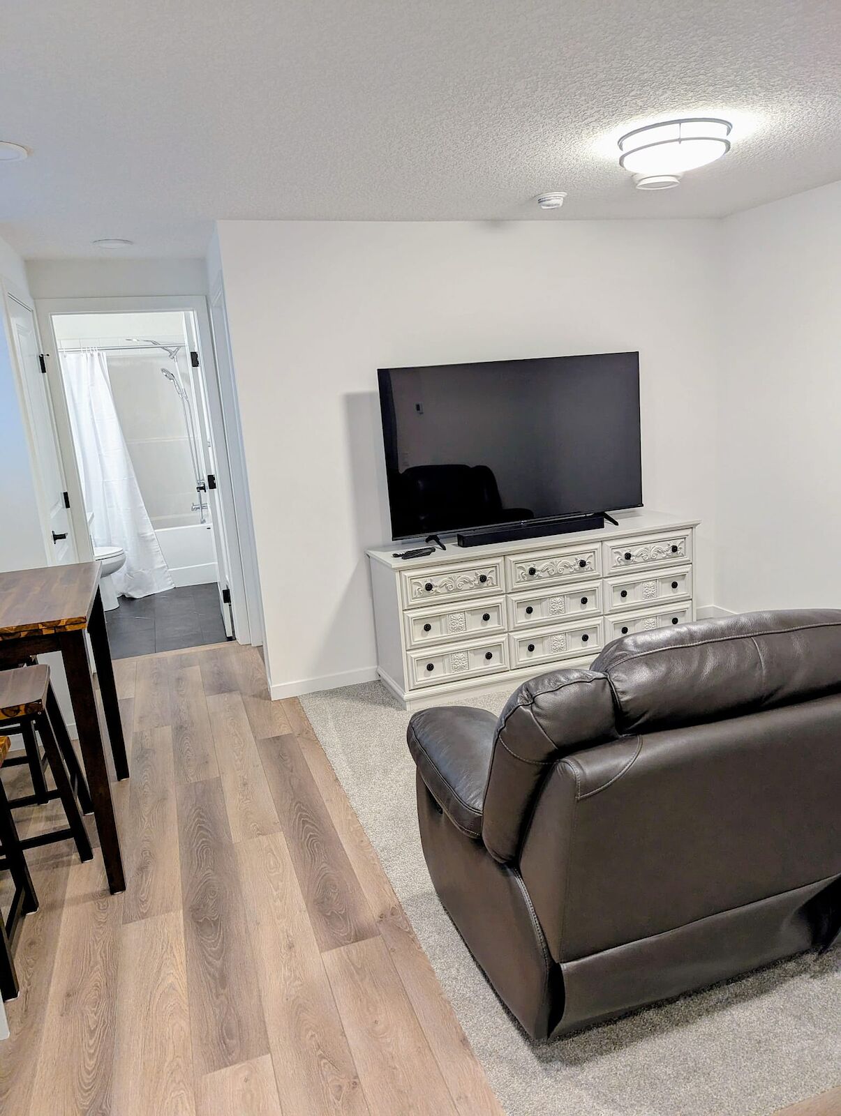 Airdrie 1 bedroom Basement for rent. Property photo: 647827-1