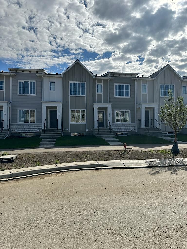 Calgary 3 bedrooms Townhouse for rent. Property photo: 647834-1