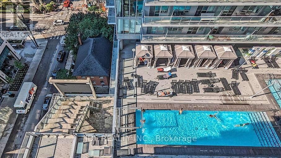 Toronto 2 bedrooms Apartment for rent. Property photo: 648018-1