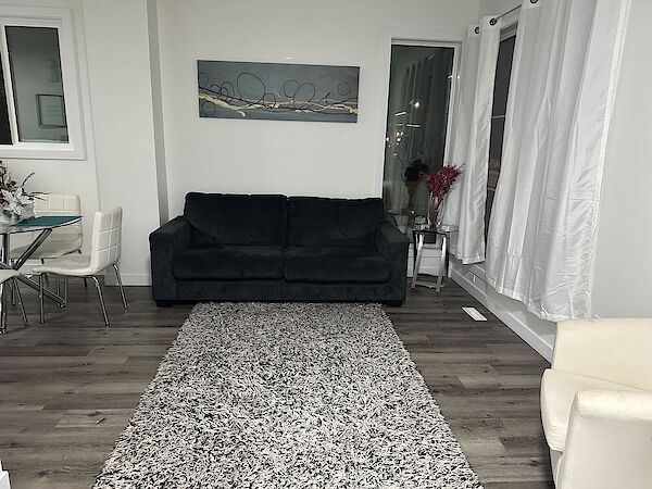 Edmonton 3 bedrooms Duplex for rent. Property photo: 648037-2