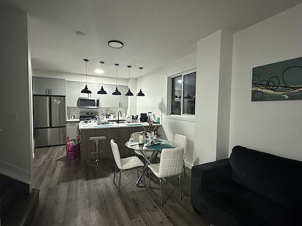 Edmonton 3 bedrooms Duplex for rent. Property photo: 648037-3
