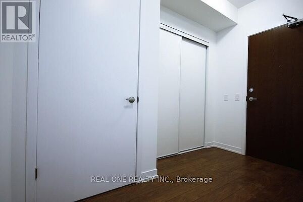 Mississauga 1 bedroom Apartment for rent. Property photo: 648067-2