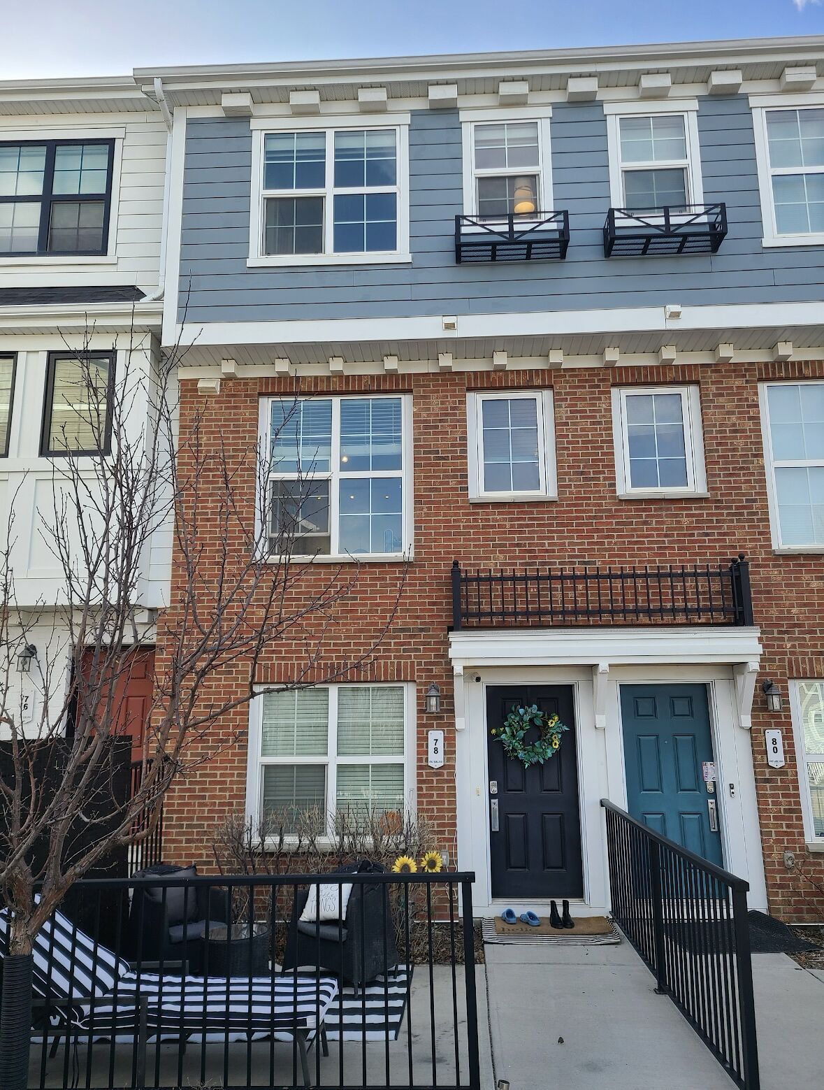 Calgary 2 + Den bedrooms Townhouse for rent. Property photo: 648084-1