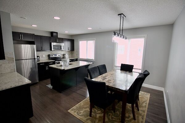 Edmonton 3 bedrooms Townhouse for rent. Property photo: 648088-3