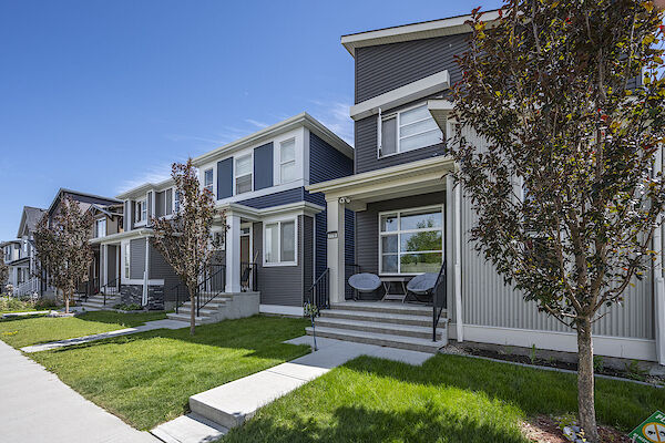 Calgary 4 bedrooms House for rent. Property photo: 648177-2