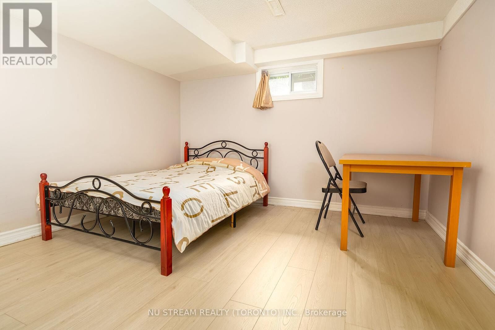 Toronto 2 bedrooms House for rent. Property photo: 648267-1