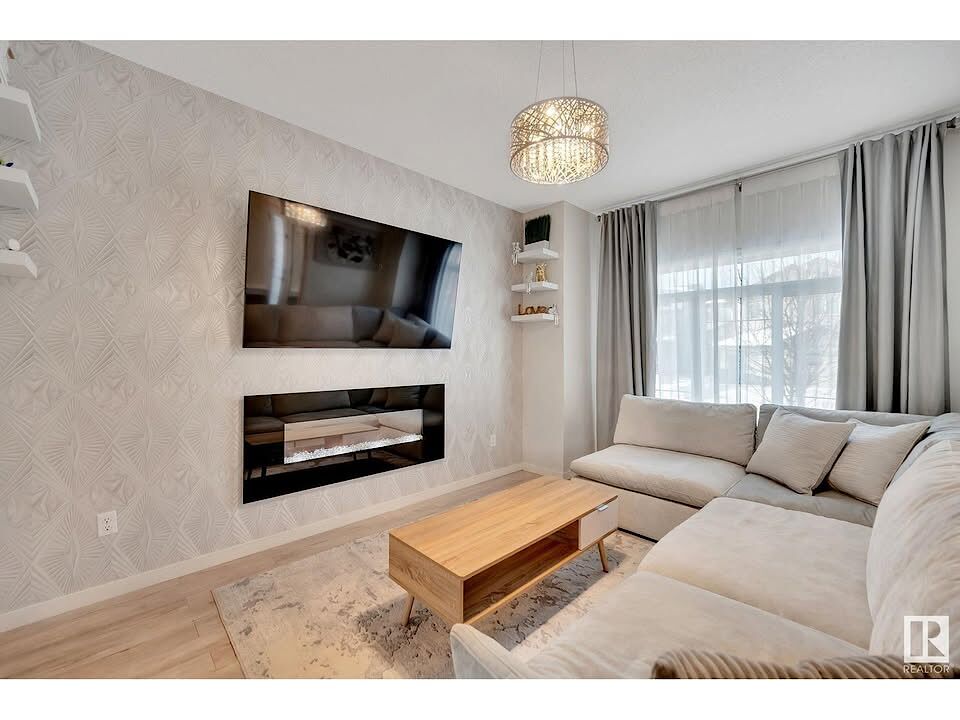Edmonton 4 + Den bedrooms House for rent. Property photo: 648306-1