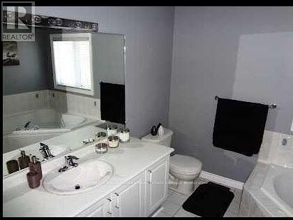 Mississauga 3 bedrooms House for rent. Property photo: 648327-1
