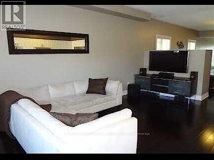 Mississauga 3 bedrooms House for rent. Property photo: 648327-2