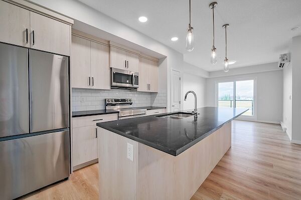 Calgary 1 bedroom Condo Unit for rent. Property photo: 648441-3