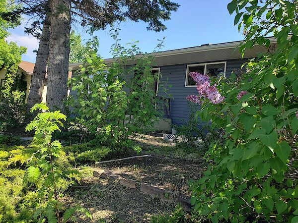 Calgary 4 bedrooms House for rent. Property photo: 648450-2