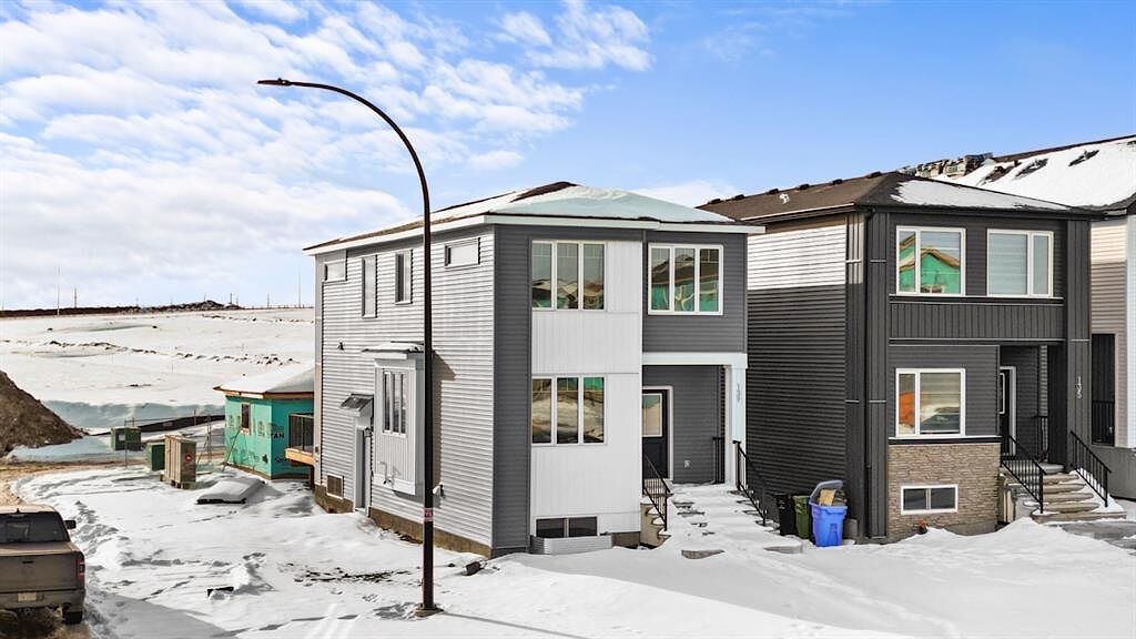 Calgary 3 bedrooms House for rent. Property photo: 648523-1