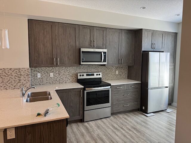 Calgary 2 bedrooms Townhouse for rent. Property photo: 648572-1