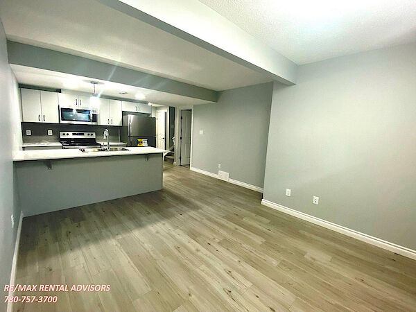 Edmonton 2 bedrooms Basement for rent. Property photo: 648619-3