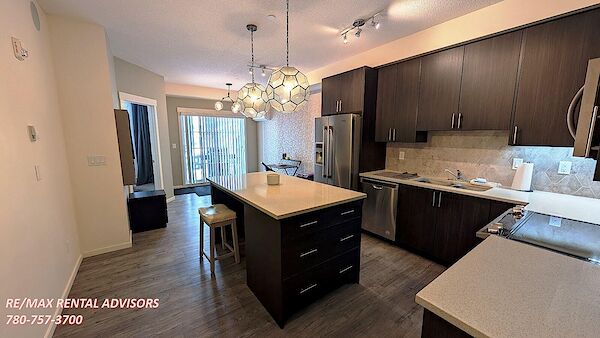 Calgary 2 bedrooms Condo Unit for rent. Property photo: 648634-2