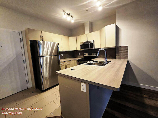 Edmonton 2 bedrooms Condo Unit for rent. Property photo: 648653-2