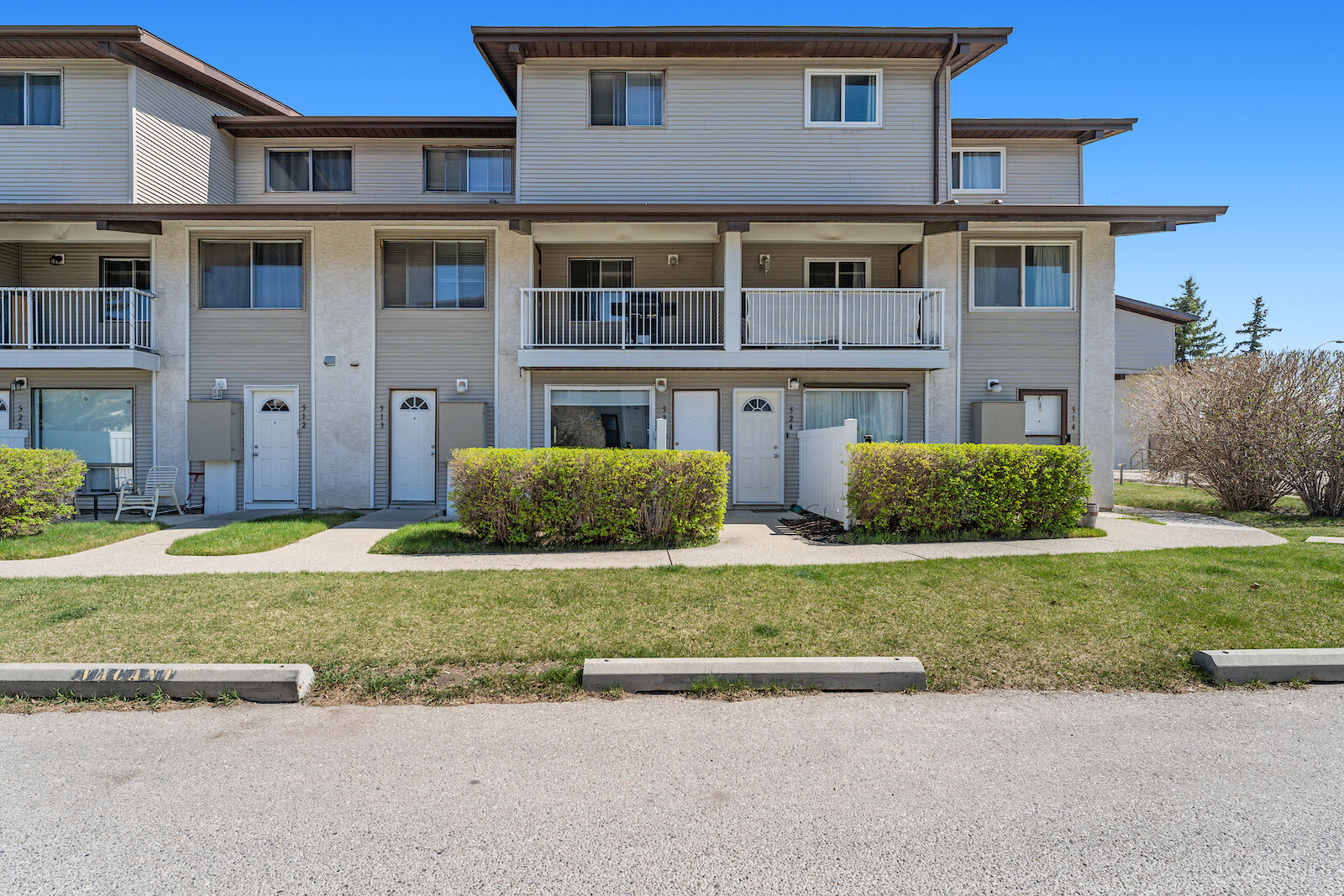 Calgary 2 bedrooms Townhouse for rent. Property photo: 648732-1