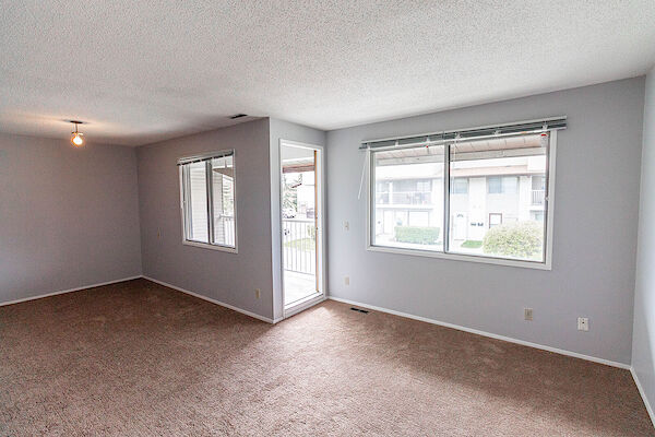 Calgary 2 bedrooms Townhouse for rent. Property photo: 648732-3