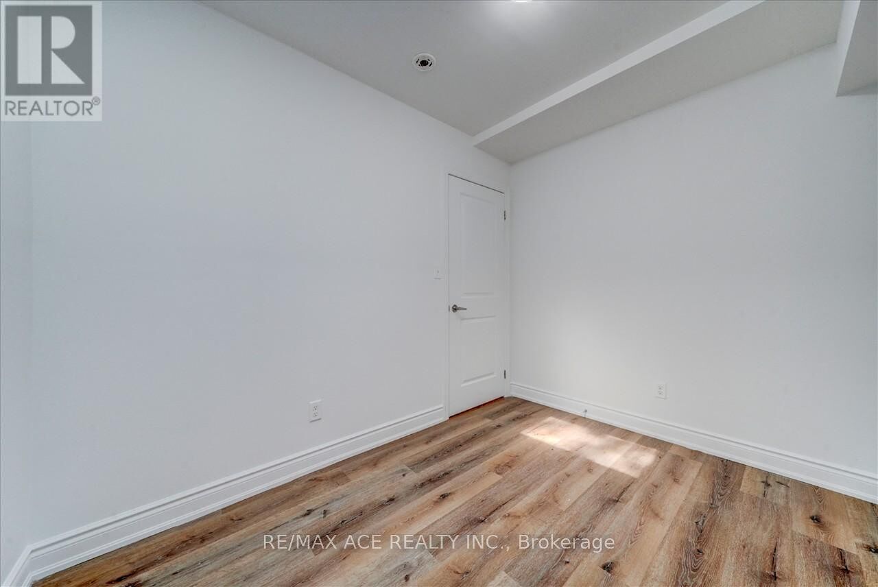 Toronto 2 bedrooms Townhouse for rent. Property photo: 648849-1