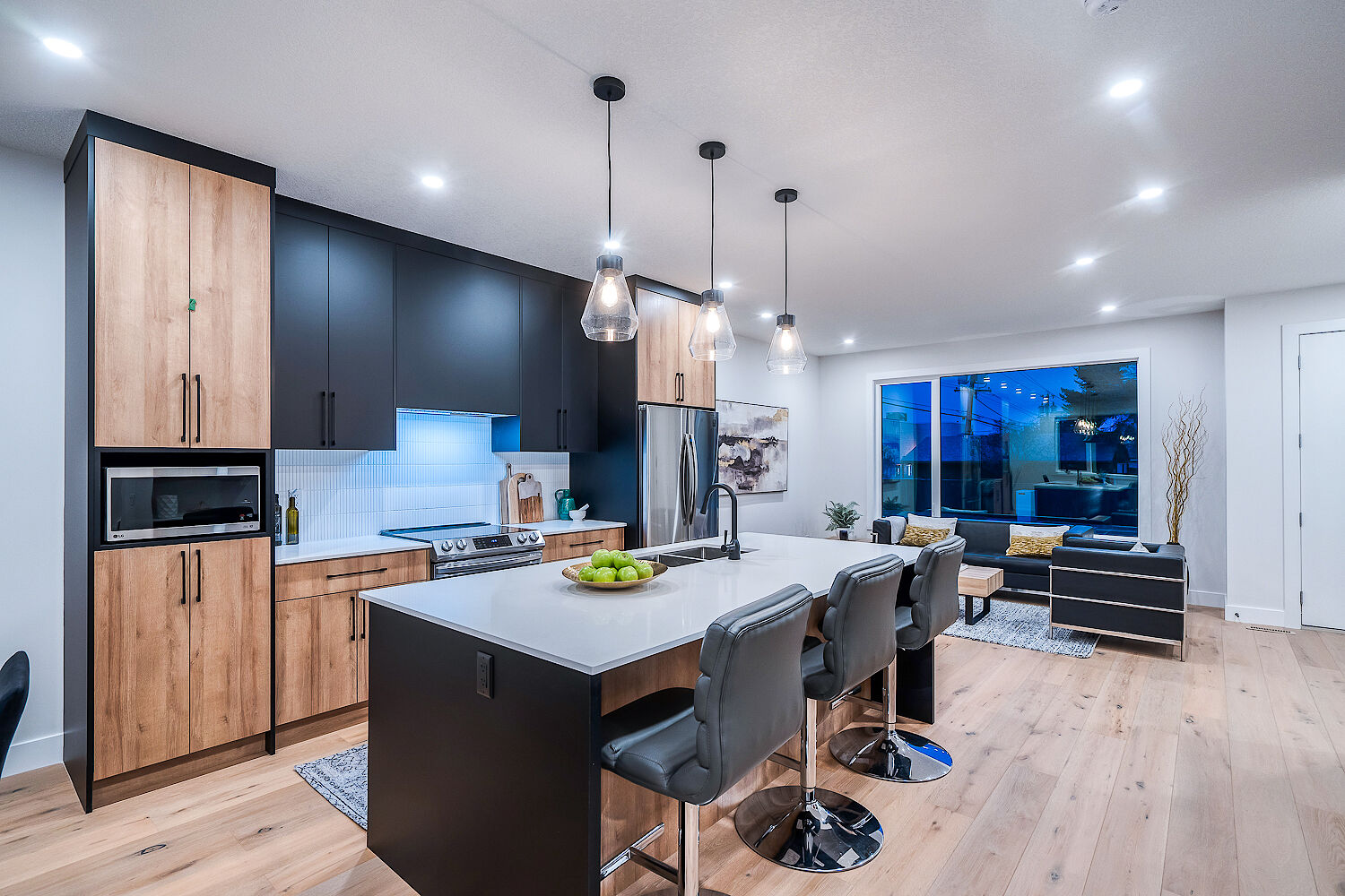 Calgary 3 bedrooms Townhouse for rent. Property photo: 648850-1