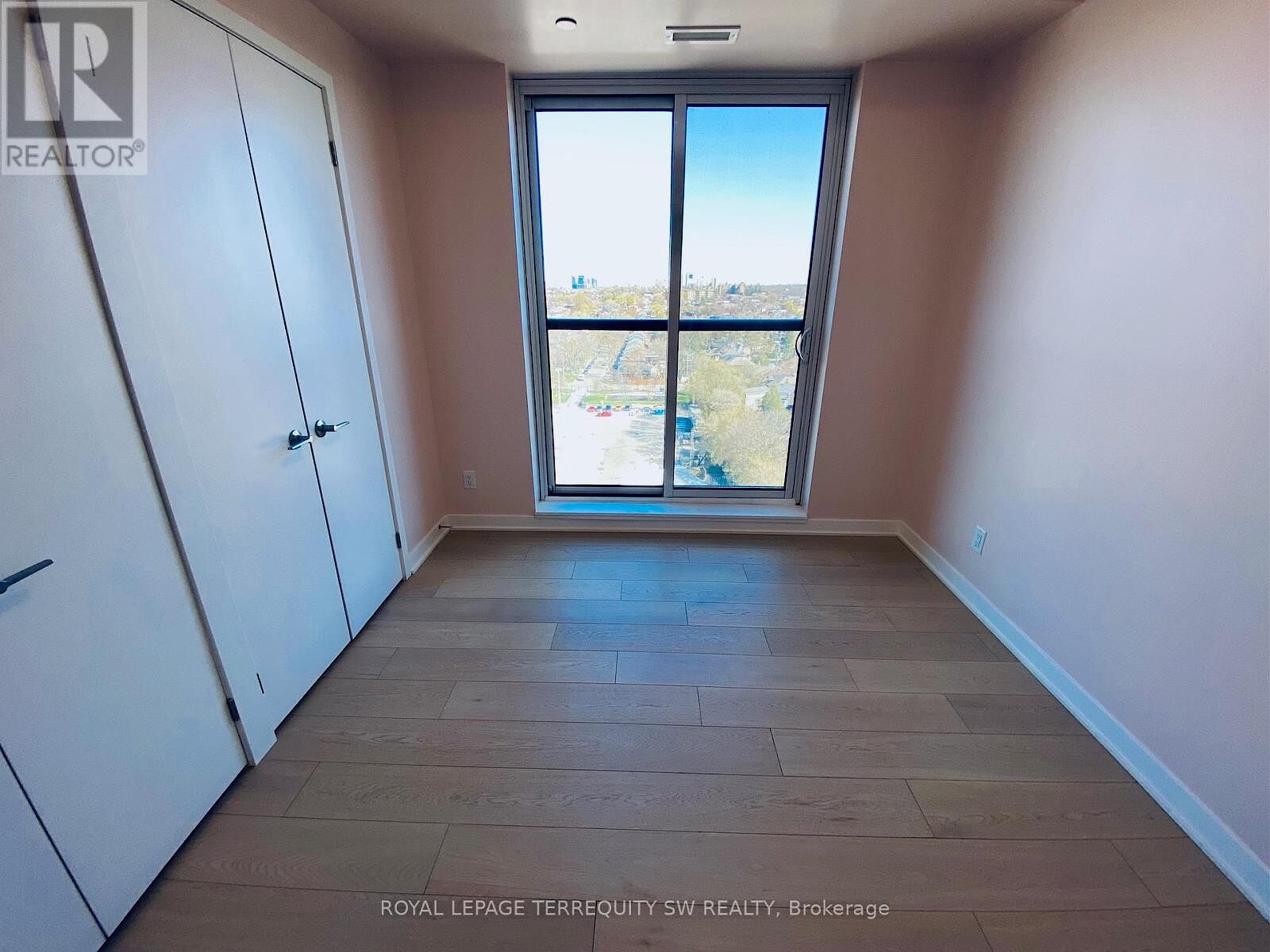 Toronto 3 bedrooms Apartment for rent. Property photo: 648861-1