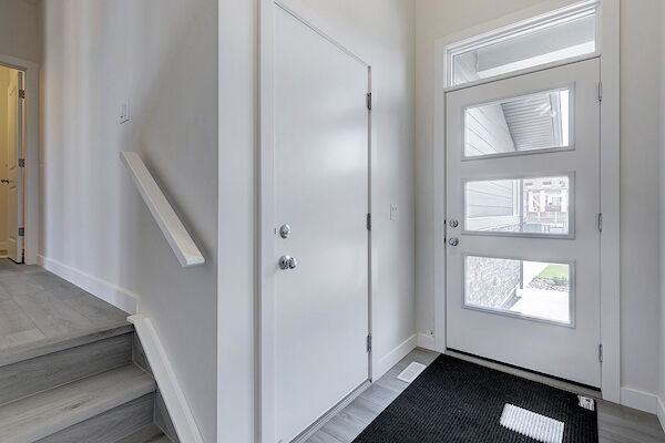 Chestermere 3 + Den bedrooms House for rent. Property photo: 648877-2