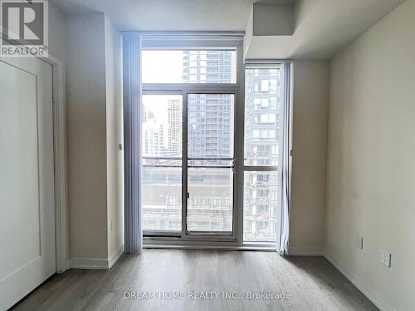 Toronto 2 bedrooms Apartment for rent. Property photo: 648897-3