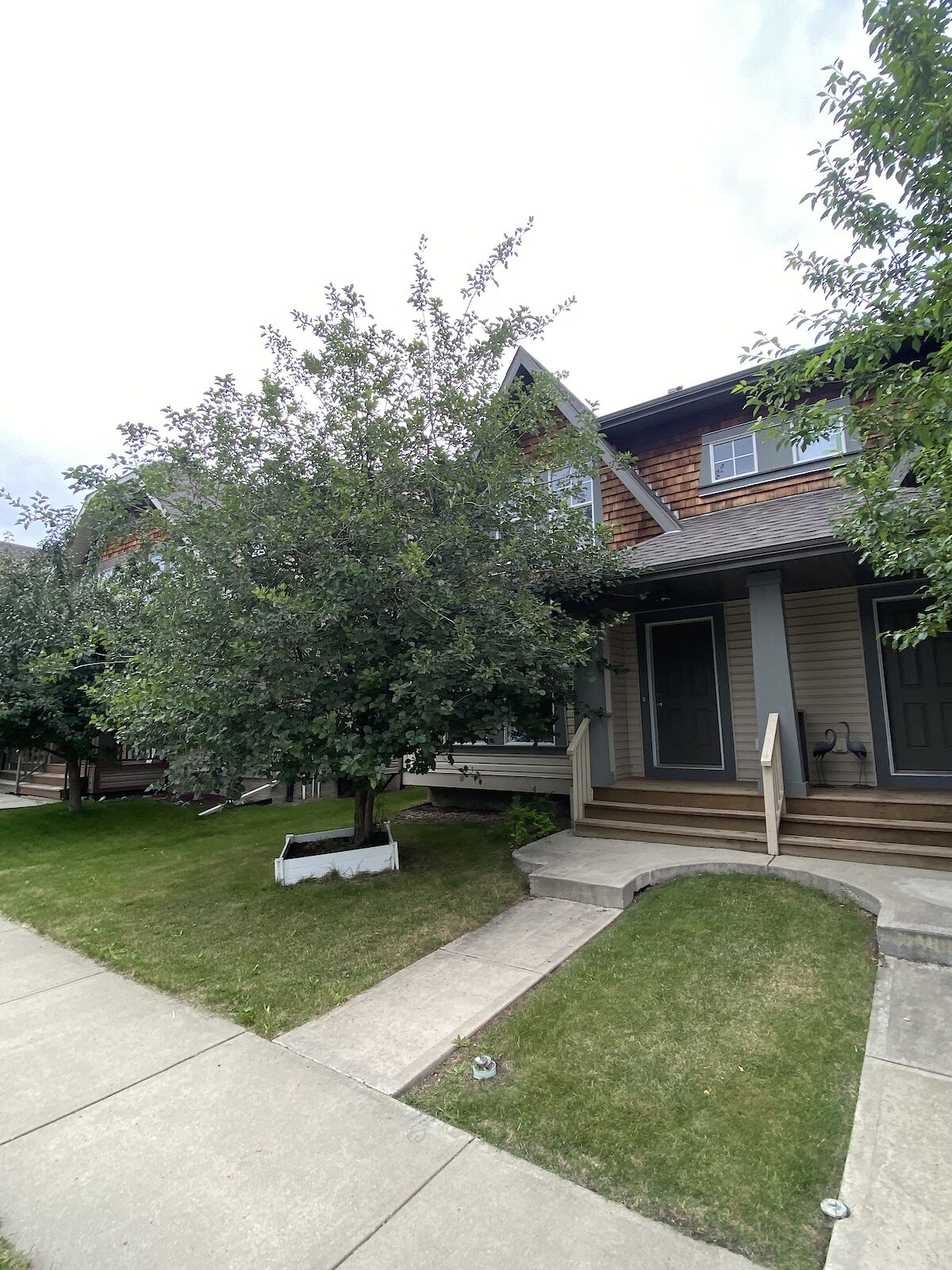 Edmonton 2 + Den bedrooms Duplex for rent. Property photo: 648910-1