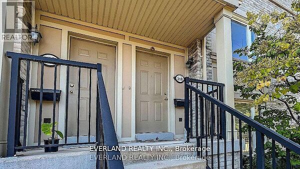 Mississauga 2 bedrooms Townhouse for rent. Property photo: 648914-3