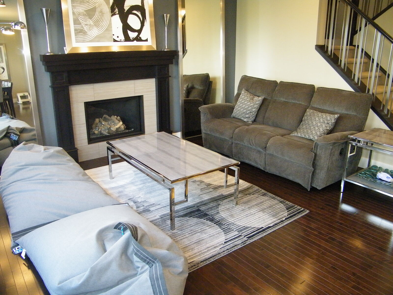 Calgary 4 bedrooms House for rent. Property photo: 648929-1