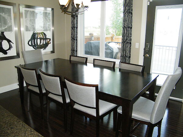 Calgary 4 bedrooms House for rent. Property photo: 648929-2