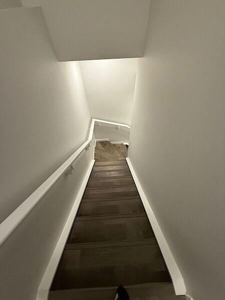 Calgary 4 bedrooms Basement for rent. Property photo: 648956-3