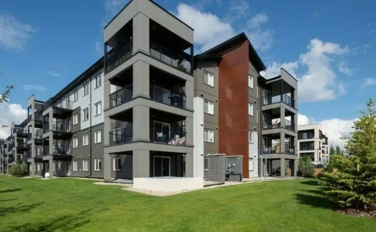 Edmonton 2 bedrooms Condo Unit for rent. Property photo: 649026-1