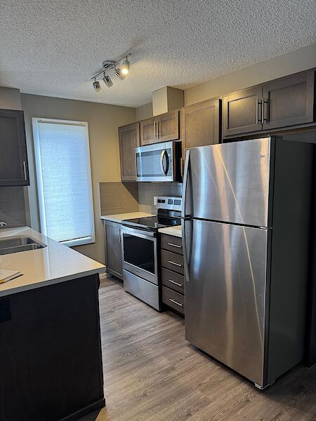 Edmonton 2 bedrooms Condo Unit for rent. Property photo: 649026-3