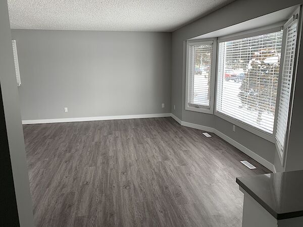 Edmonton 3 bedrooms Main Floor for rent. Property photo: 649078-3