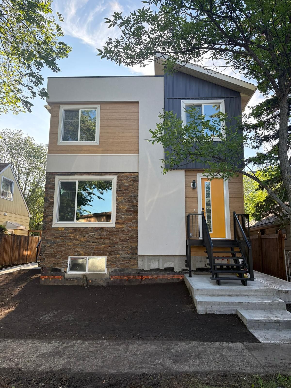 Edmonton 3 bedrooms Townhouse for rent. Property photo: 649104-1