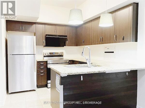Toronto 3 bedrooms Townhouse for rent. Property photo: 649262-3