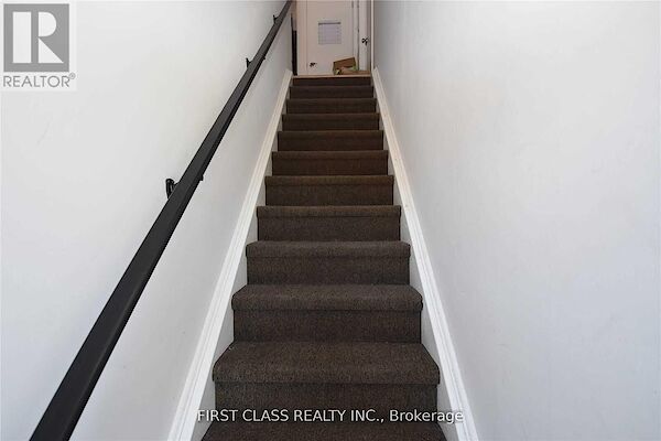 Oshawa 1 bedroom Townhouse for rent. Property photo: 649266-2