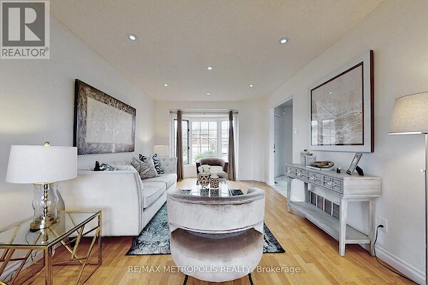 Toronto 3 bedrooms House for rent. Property photo: 649267-3
