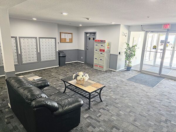 Calgary 2 bedrooms Condo Unit for rent. Property photo: 649290-3