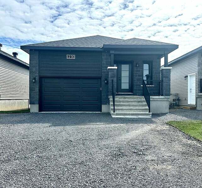 Embrun 2 bedrooms Condo Unit for rent. Property photo: 649293-1