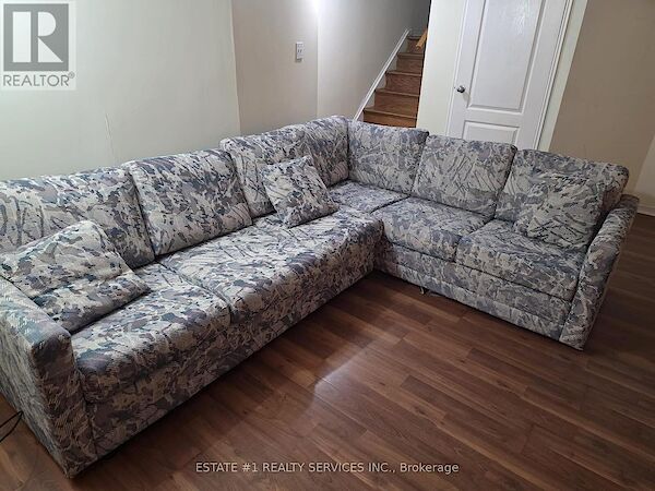 Mississauga 1 bedroom House for rent. Property photo: 649301-2