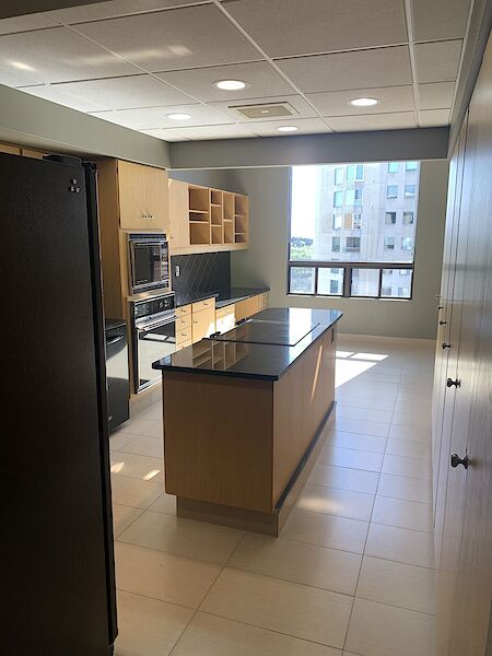 Edmonton 2 + Den bedrooms Condo Unit for rent. Property photo: 649317-2