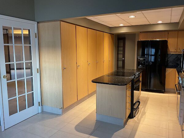 Edmonton 2 + Den bedrooms Condo Unit for rent. Property photo: 649317-3