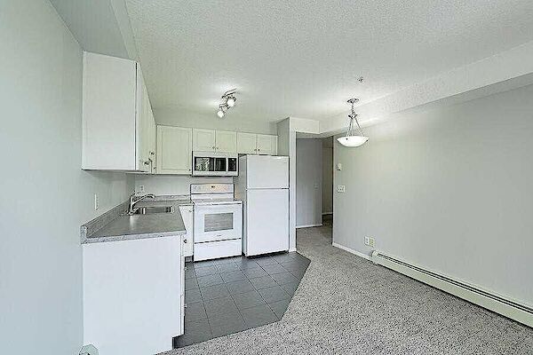 Calgary 1 bedroom Condo Unit for rent. Property photo: 649318-3