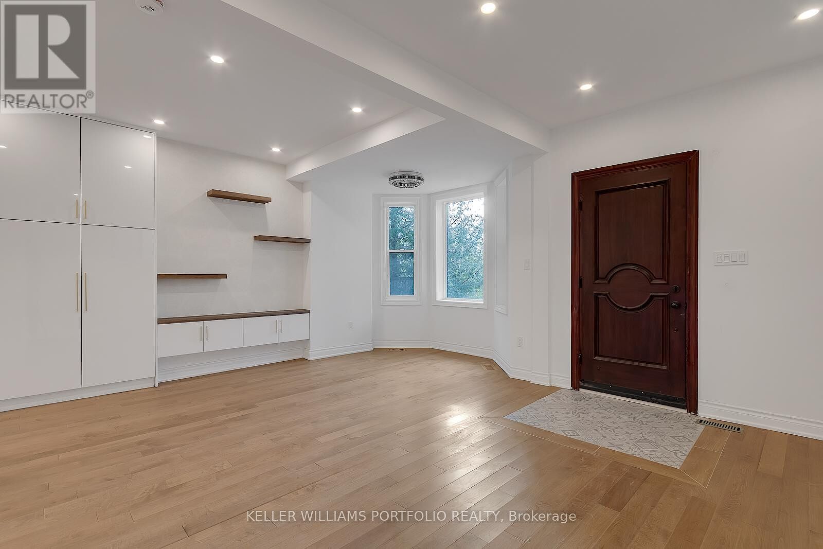 Toronto 5 bedrooms House for rent. Property photo: 649324-1