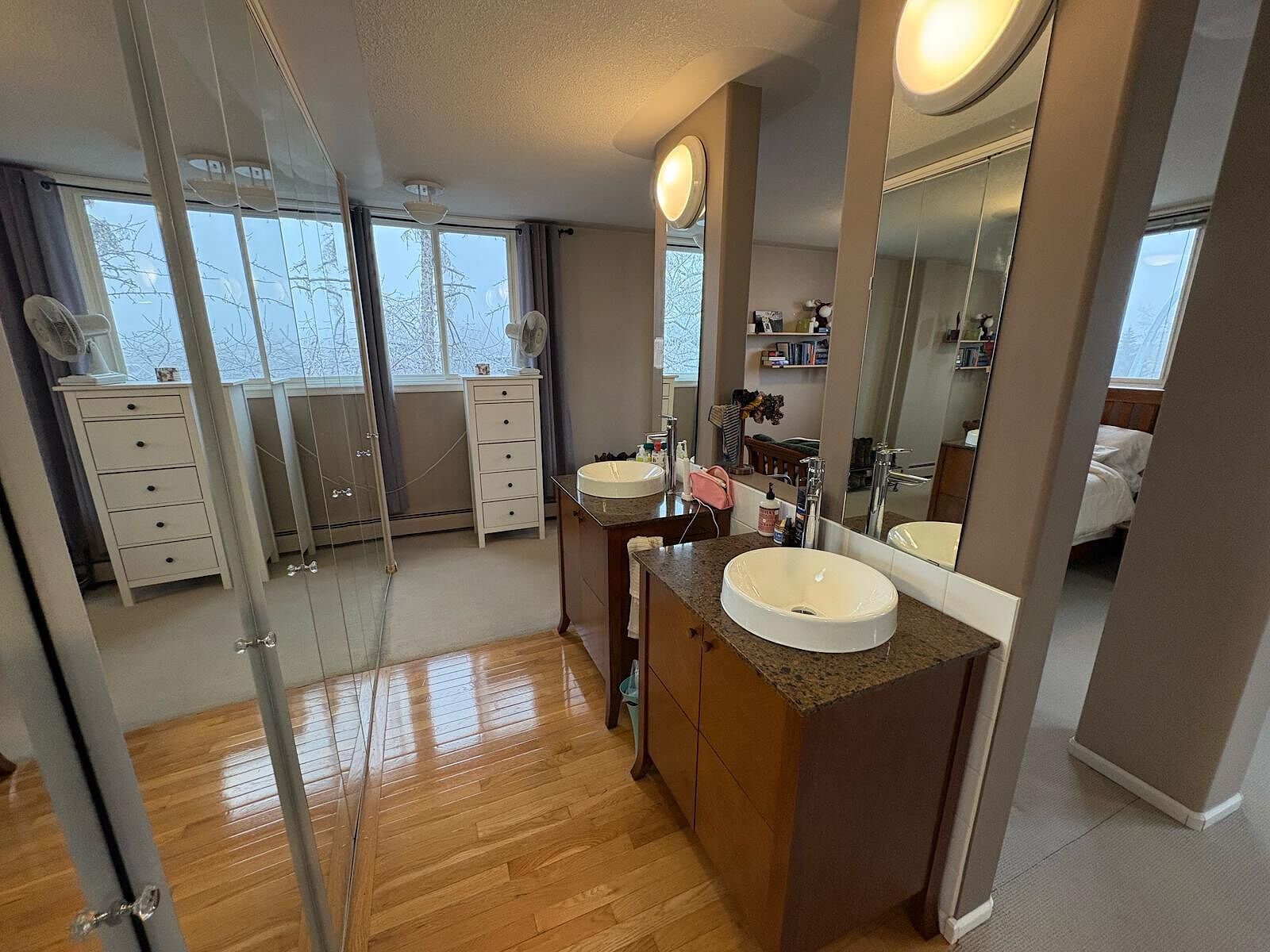Calgary 2 + Den bedrooms Apartment for rent. Property photo: 649365-1