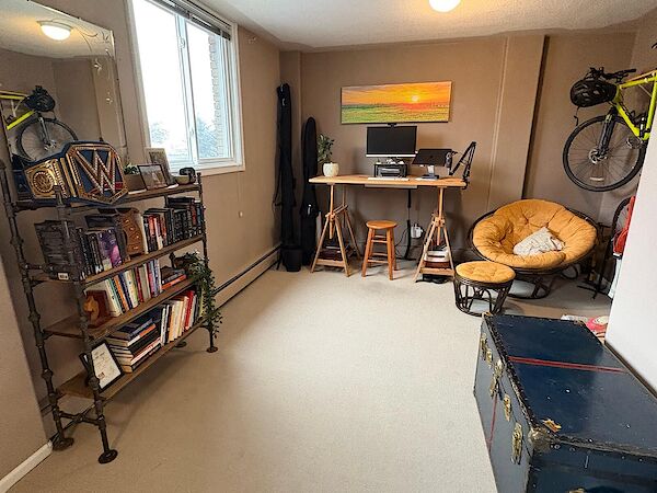 Calgary 2 + Den bedrooms Apartment for rent. Property photo: 649365-2
