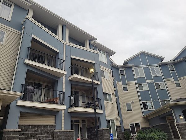 Calgary 1 bedroom Condo Unit for rent. Property photo: 649395-2