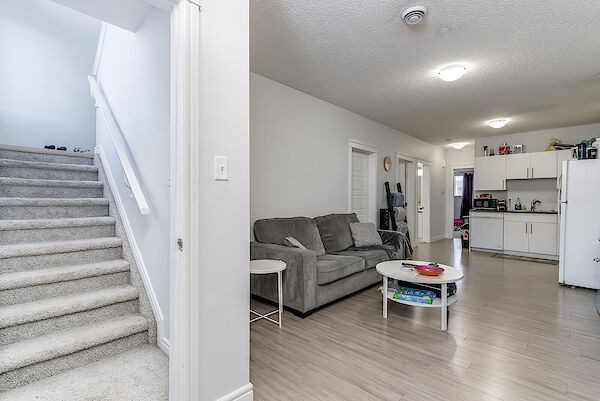 Edmonton 2 bedrooms Basement for rent. Property photo: 649406-2